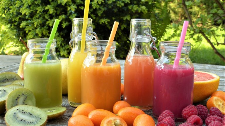 smoothies 2253430 1280 768x432 - Artifit- Trinklösung: Supplement zur Förderung gesunder und flexibler Gelenke